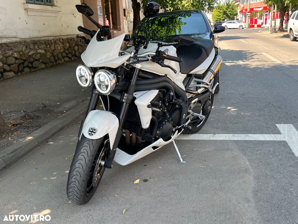 Triumph Speed Triple S - 1