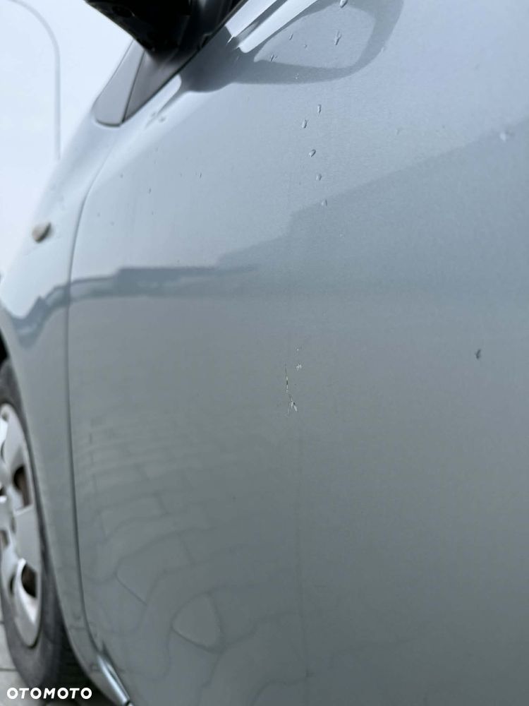 Toyota Yaris 1.3 - 13