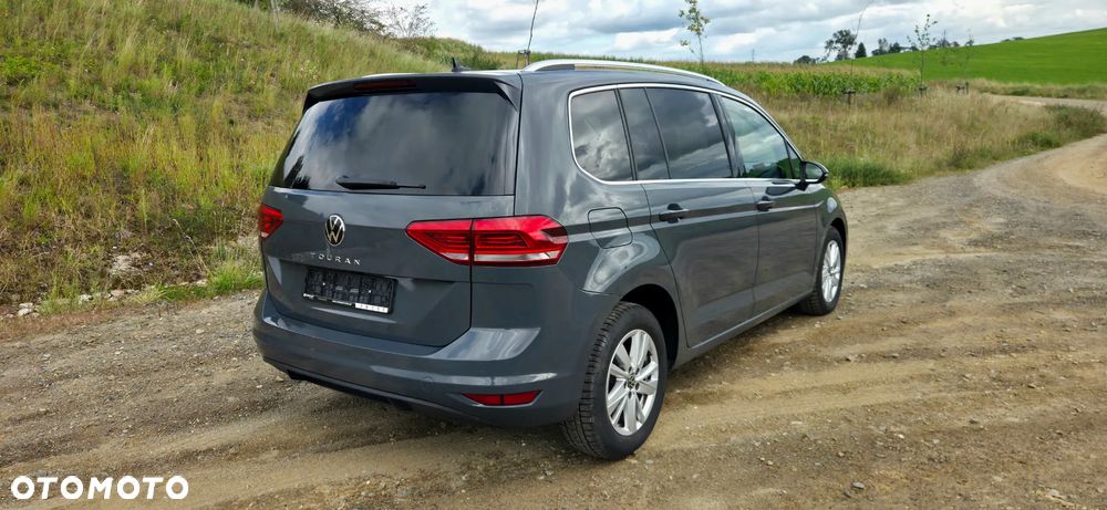 Volkswagen Touran - 4