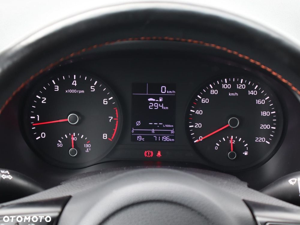 Kia Stonic 1.4 L - 12