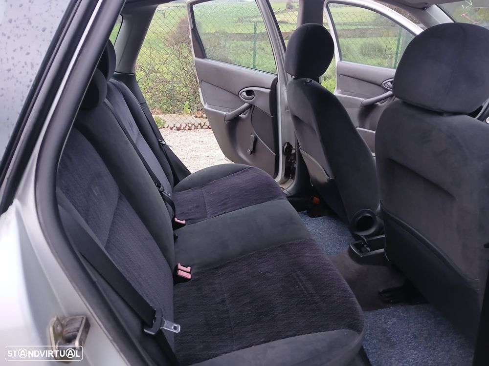 Ford Focus 1.4 Ambiente - 3