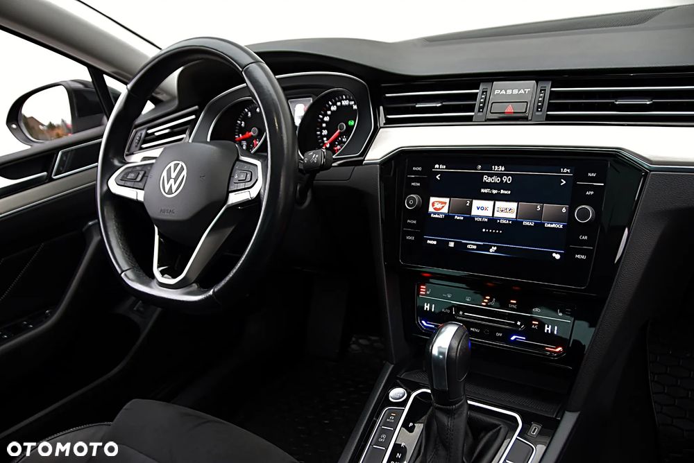 Volkswagen Passat 2.0 TSI Elegance DSG - 38