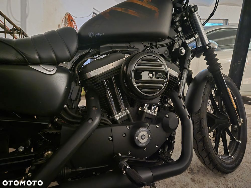 Harley-Davidson Sportster Iron 883 - 14