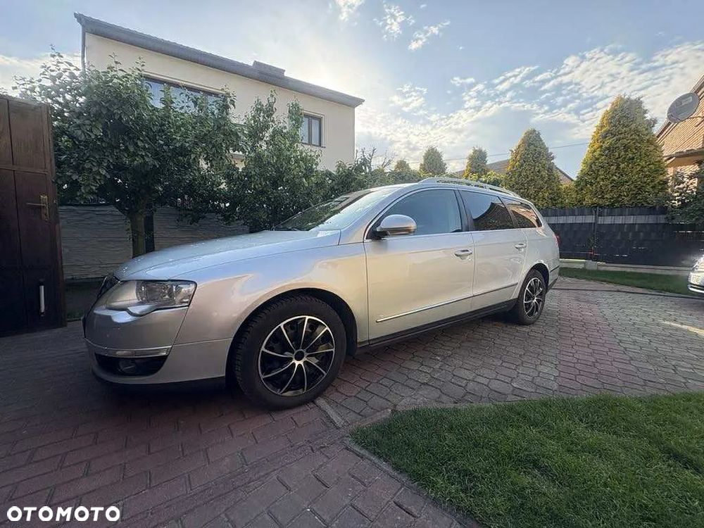 Volkswagen Passat 2.0 TDI DPF Highline DSG - 1