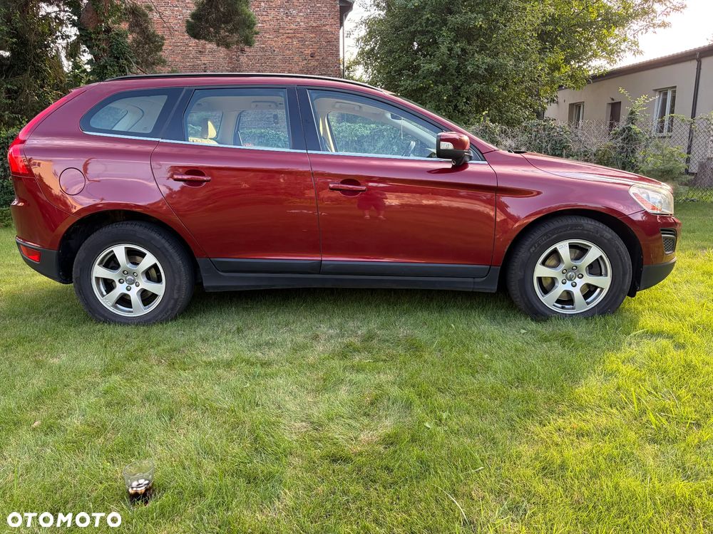 Volvo XC 60 2.4D AWD Momentum - 6