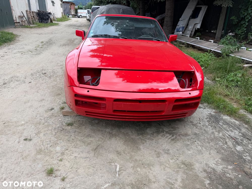 Porsche 944 - 1