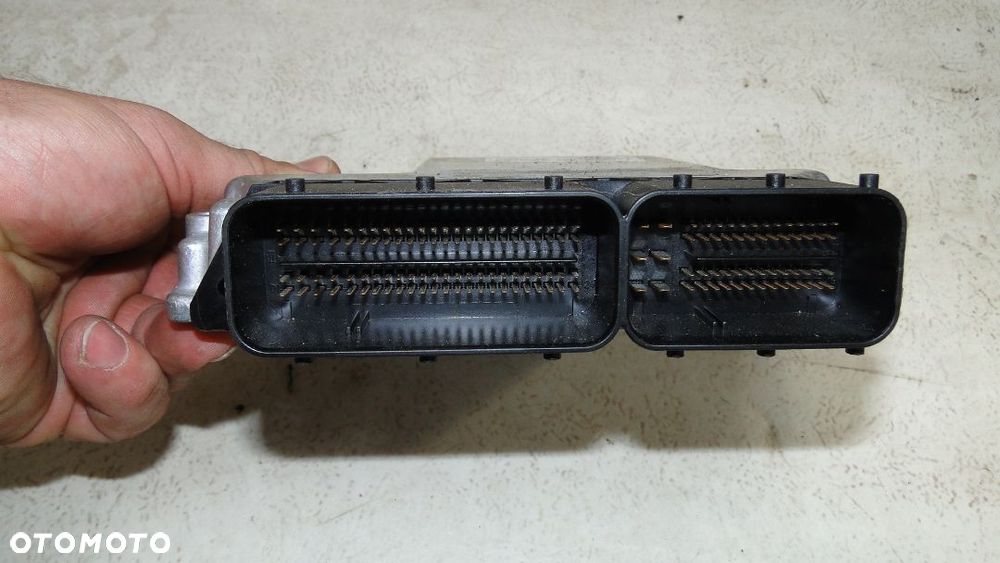 BMW 1 E87 E82 E81 E88 MODUŁ STEROWNIK KOMPUTER SILNIKA 2.0D - 2