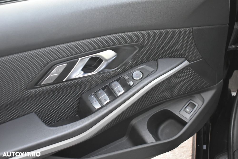 BMW Seria 3 320d Touring Aut. - 17