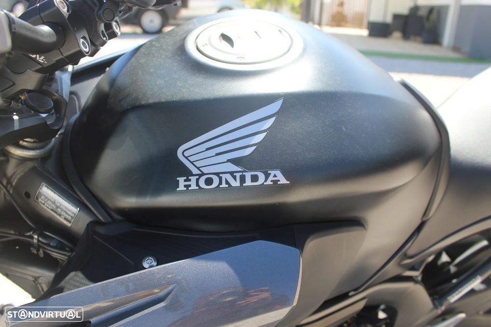 Honda CB 650 FA OFERTA TOP CASE FAZEMOS FINANCIAMENTO - 16