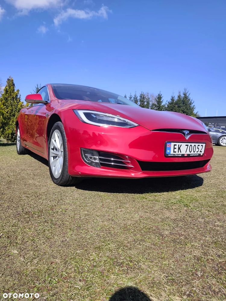 Tesla Model S - 1
