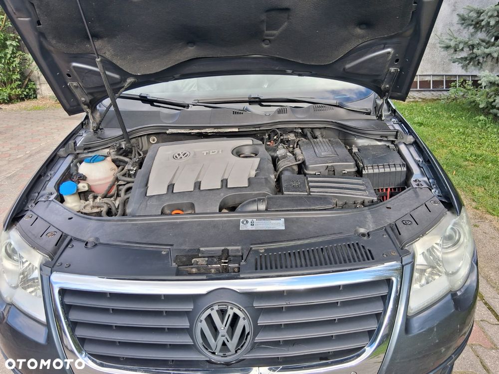 Volkswagen Passat 1.6 TDI BlueMotion Technology Highline - 14