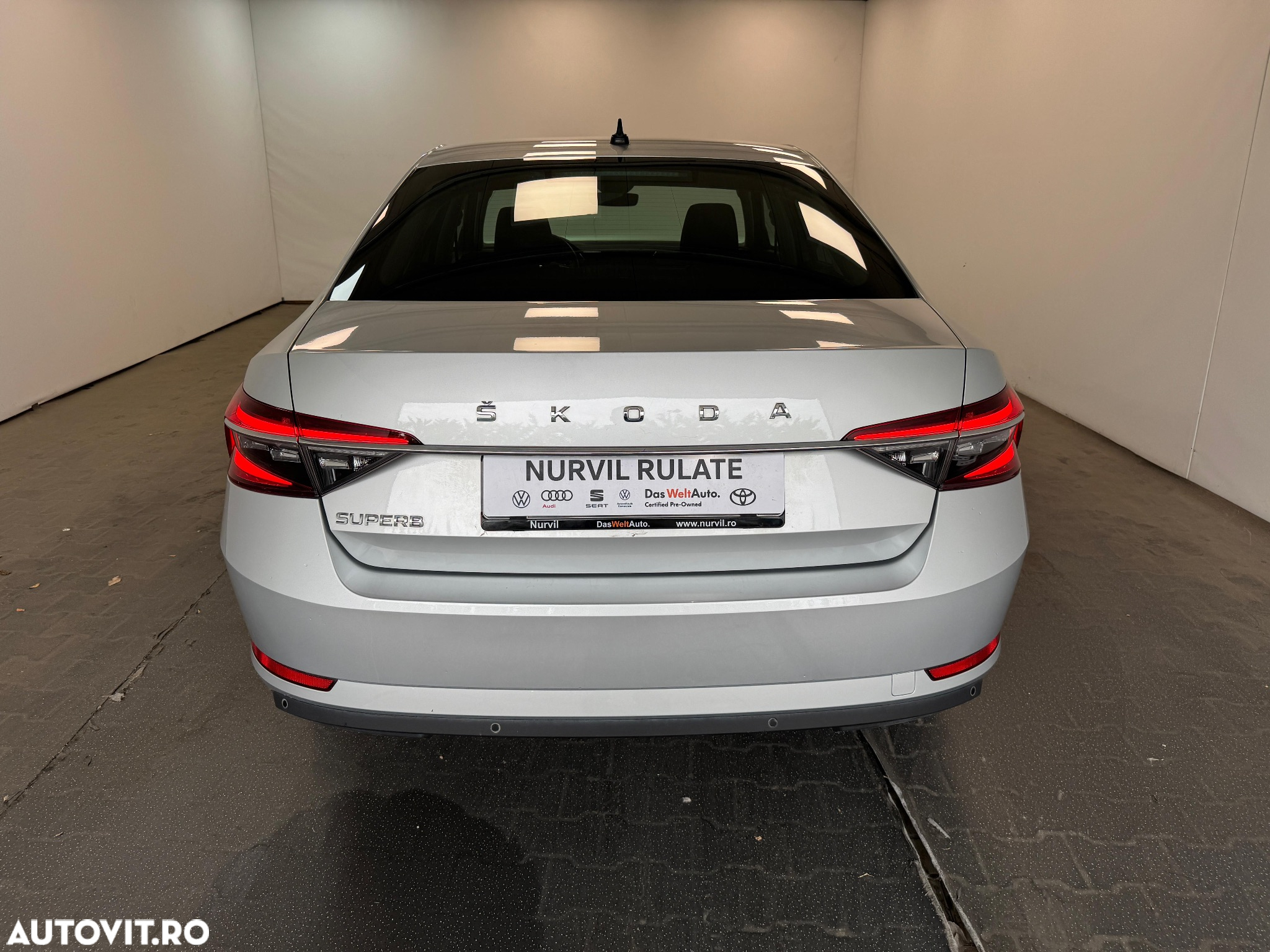 Skoda Superb 2.0 TDI DSG Style - 4