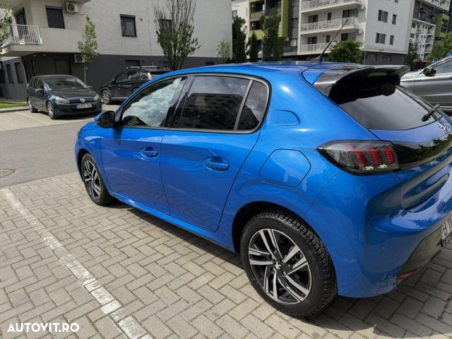 Peugeot 208 - 13