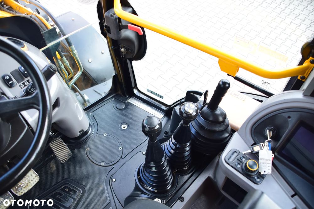 JCB 3CX Sitemaster PLUS TURBO 4x4 Contractor - 24
