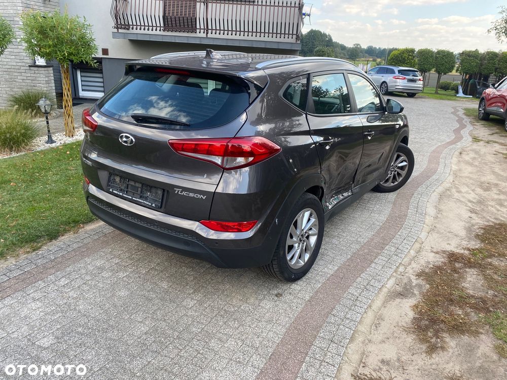 Hyundai Tucson 1.6 GDi 2WD Select - 12