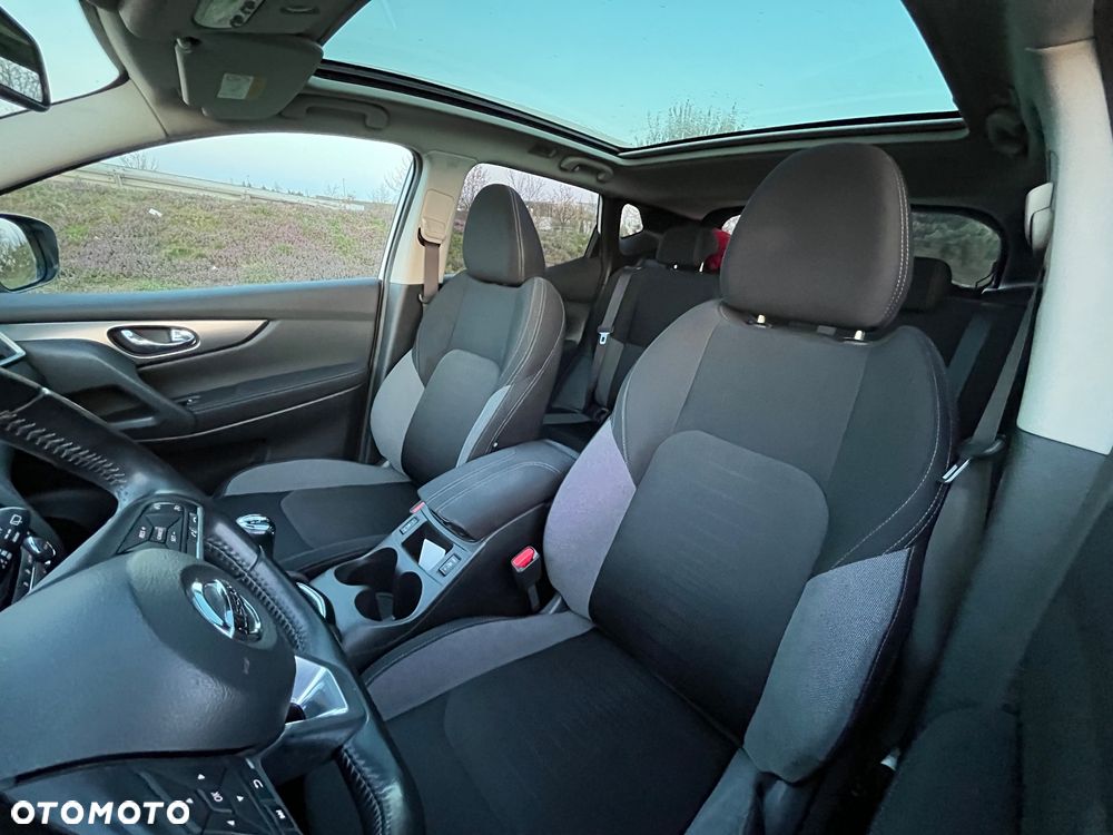Nissan Qashqai 1.6 DIG-T N-Connecta - 12