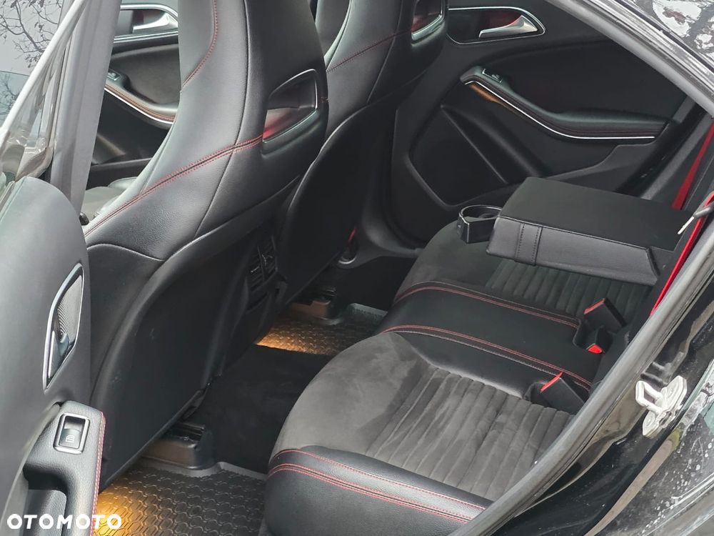 Mercedes-Benz CLA 45 AMG 4-Matic - 20