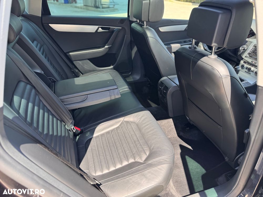 Volkswagen Passat 2.0 TDI BlueMotion Technology Highline - 14