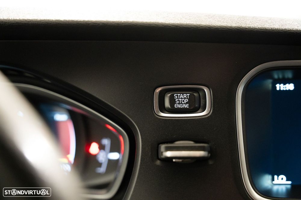 Volvo V40 2.0 D4 R-Design - 9