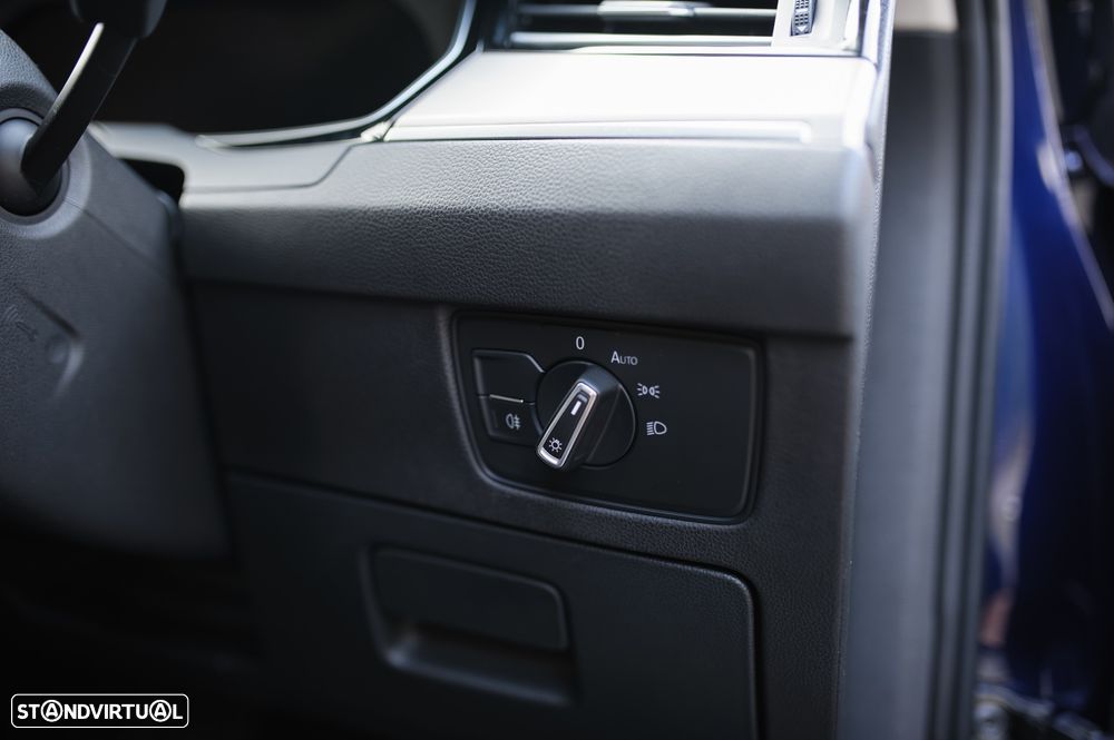 VW Passat Variant - 10