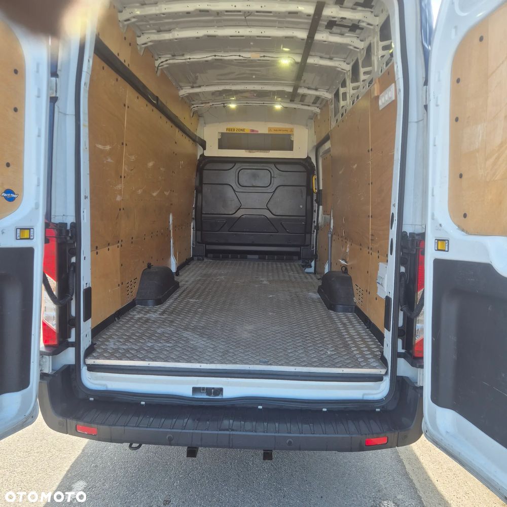 Ford Transit - 10