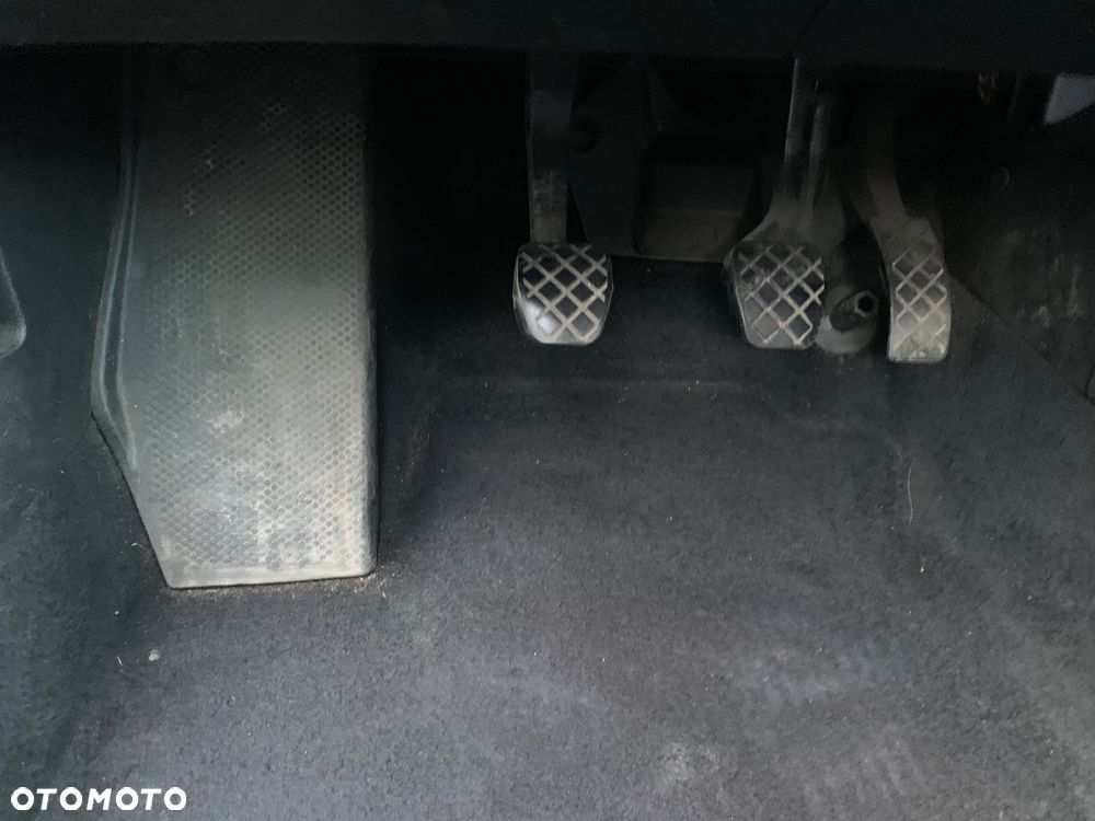 Volkswagen Golf - 22