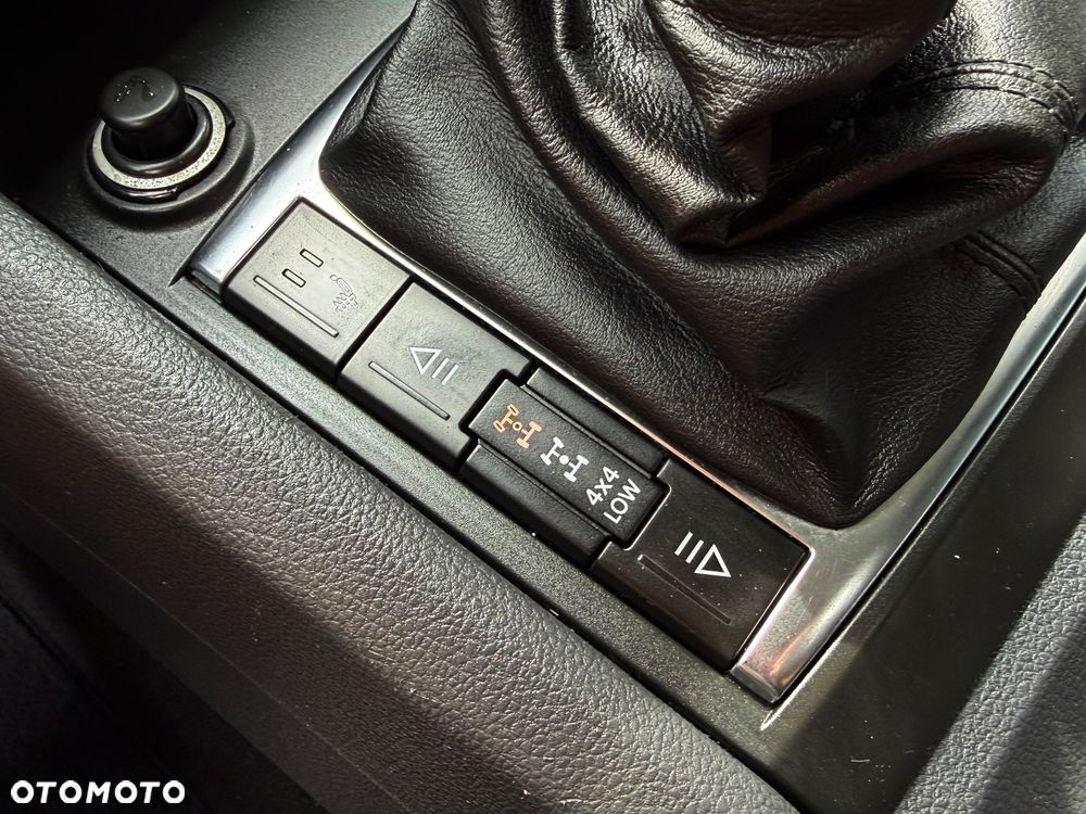 Volkswagen Amarok 2.0 BiTDI Highline - 39
