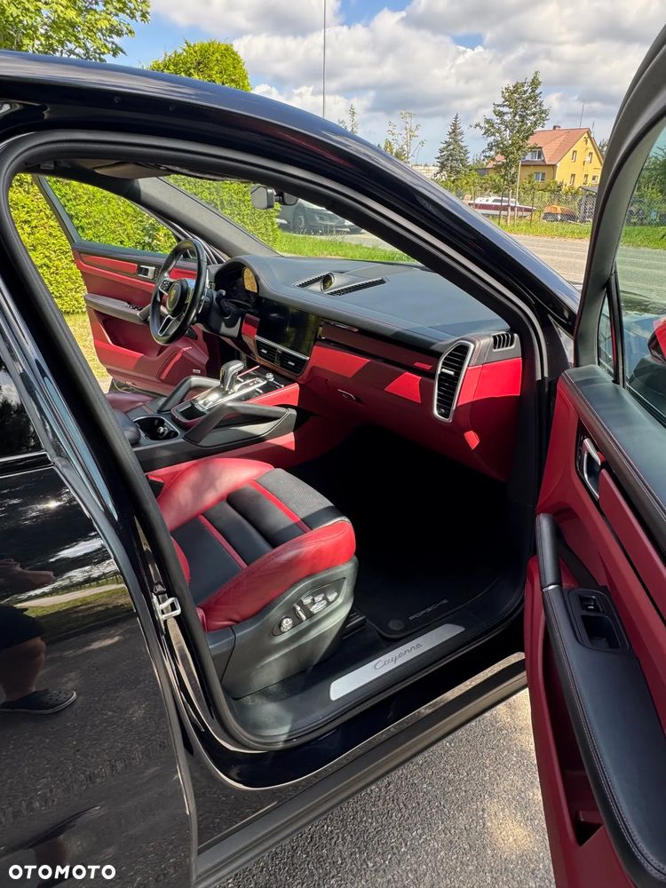 Porsche Cayenne - 9