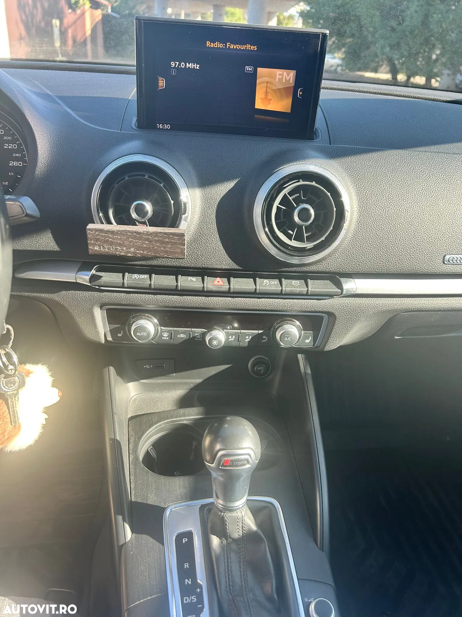 Audi A3 1.6 30 TDI S tronic Sport - 10