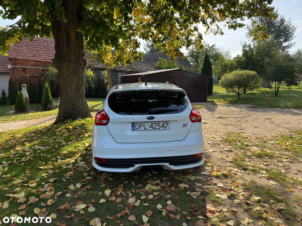 Ford Focus 2.0 EcoBoost ST-2 - 11