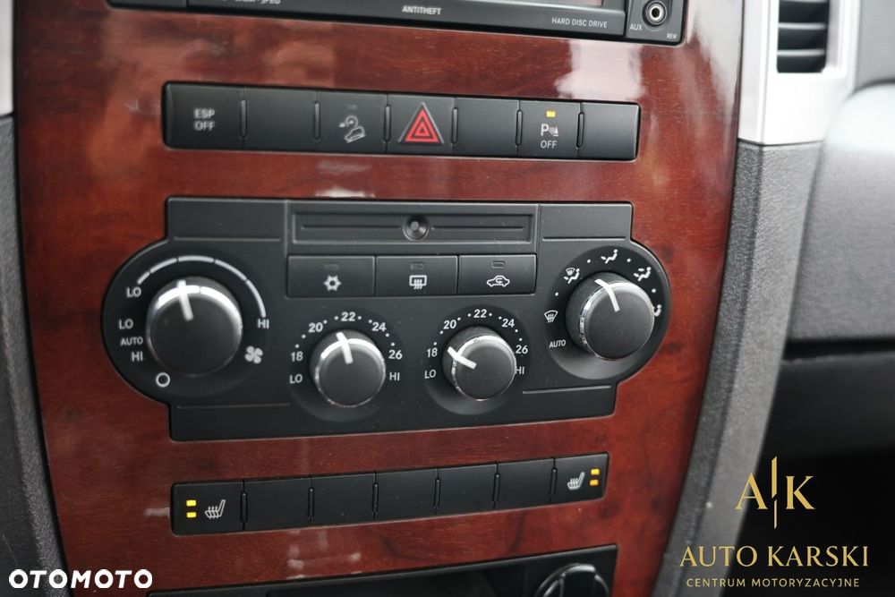 Jeep Grand Cherokee - 25