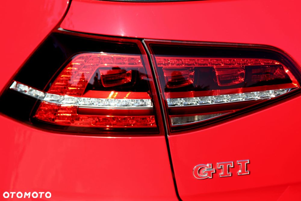 Volkswagen Golf GTI Performance BlueMotion Technology - 30