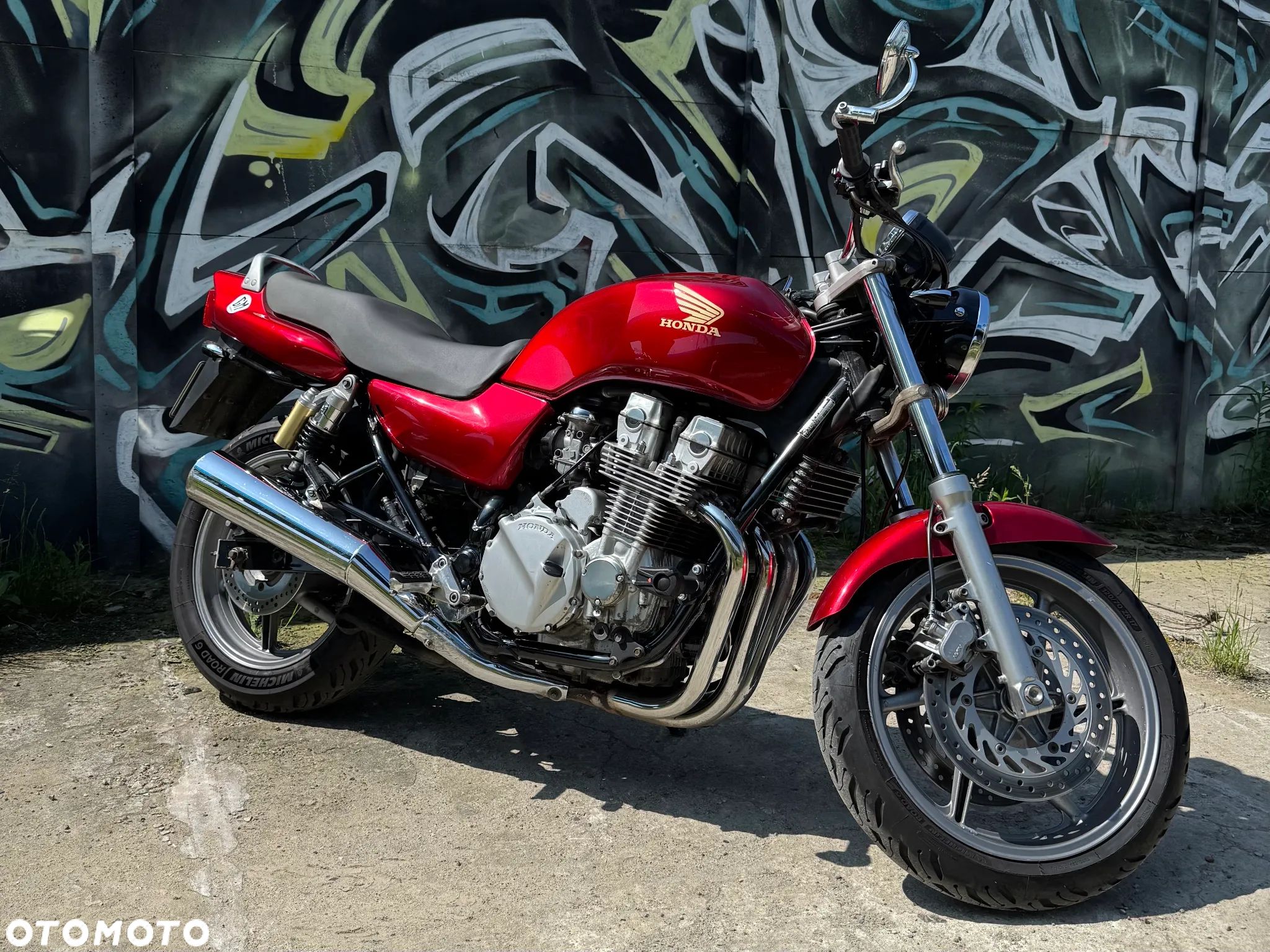 Honda CB - 1