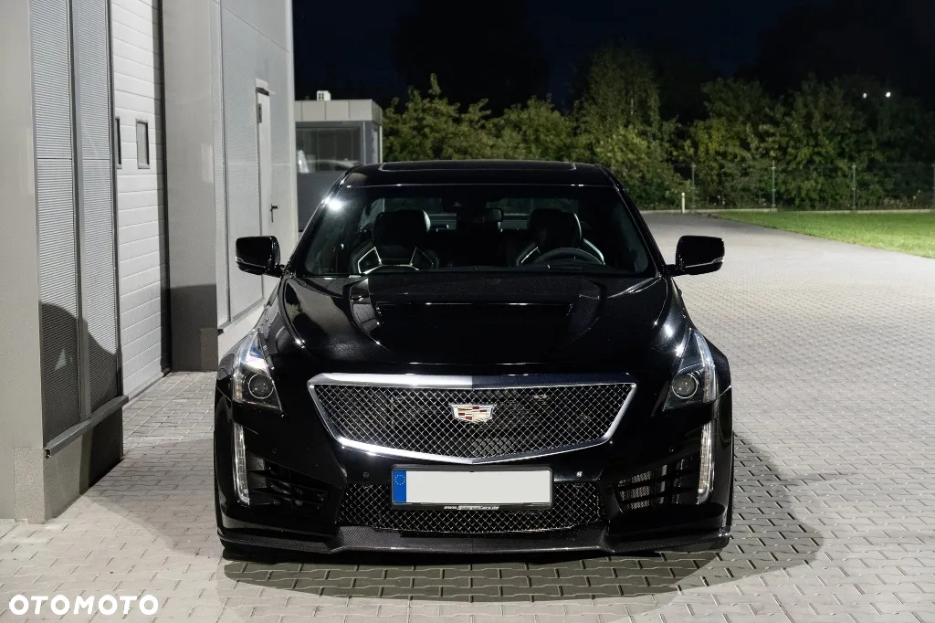 Cadillac CTS - 5