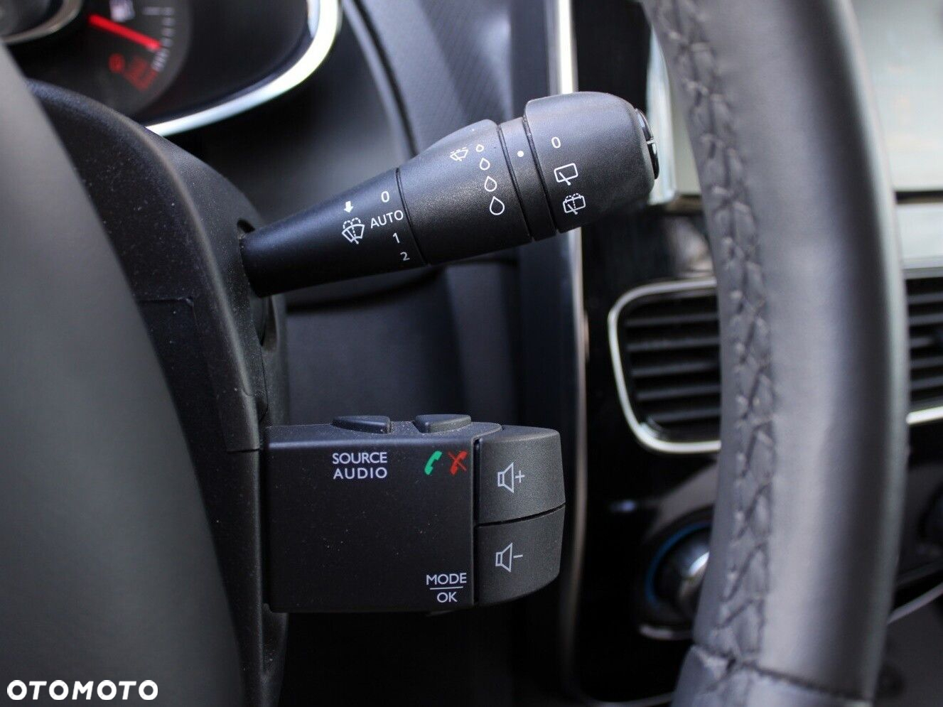 Renault Clio 0.9 Energy TCe Limited 2018 - 26