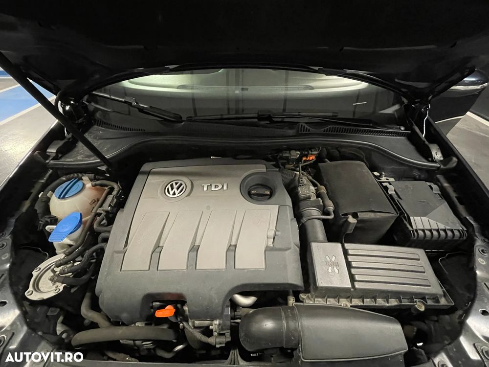 Volkswagen Golf 1.6 TDI DPF BlueMotion Technology Highline - 6