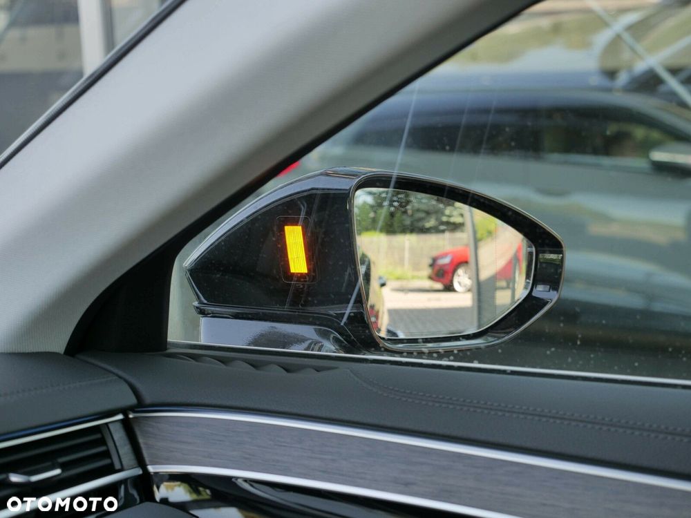 Audi A8 - 33