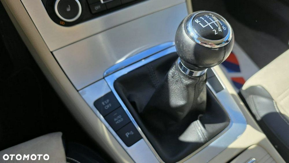 Volkswagen Passat CC - 13
