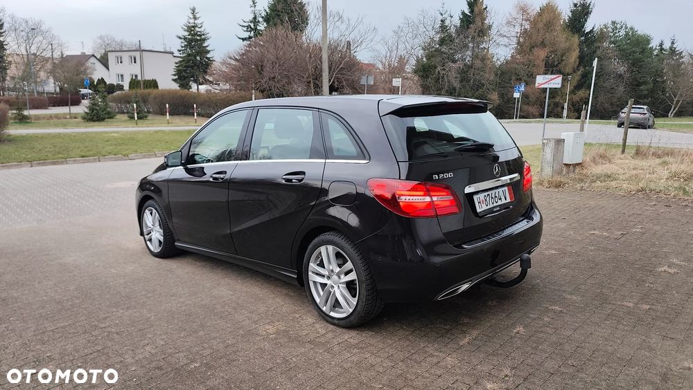 Mercedes-Benz Klasa B 200 d 7G-DCT UrbanStyle Edition - 19