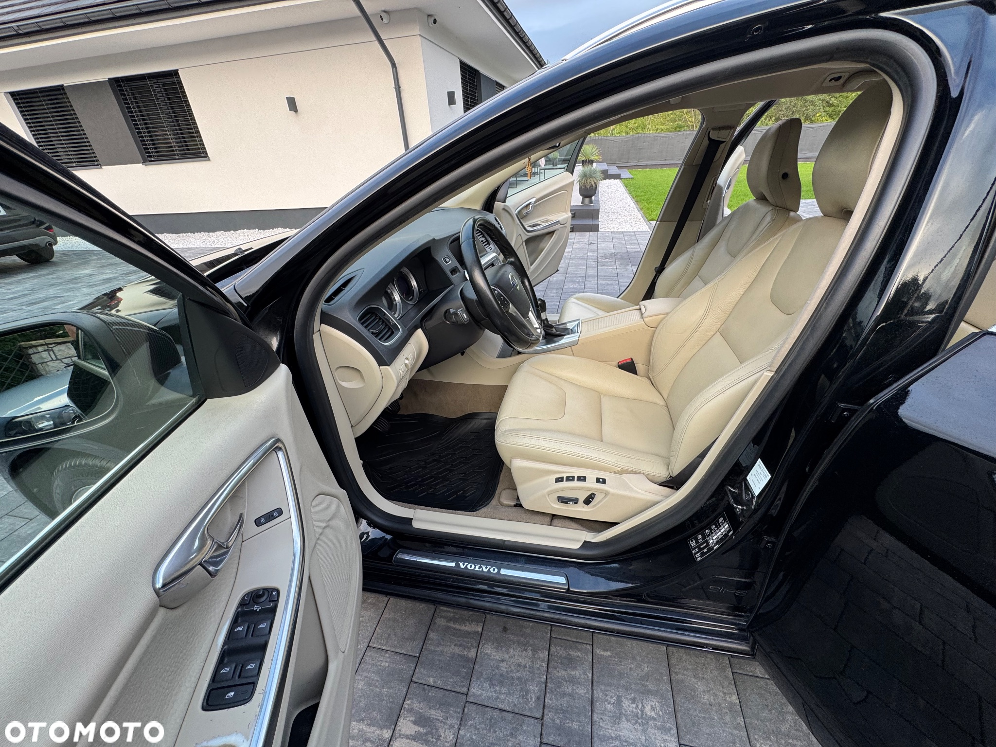 Volvo V60 D2 Summum - 22