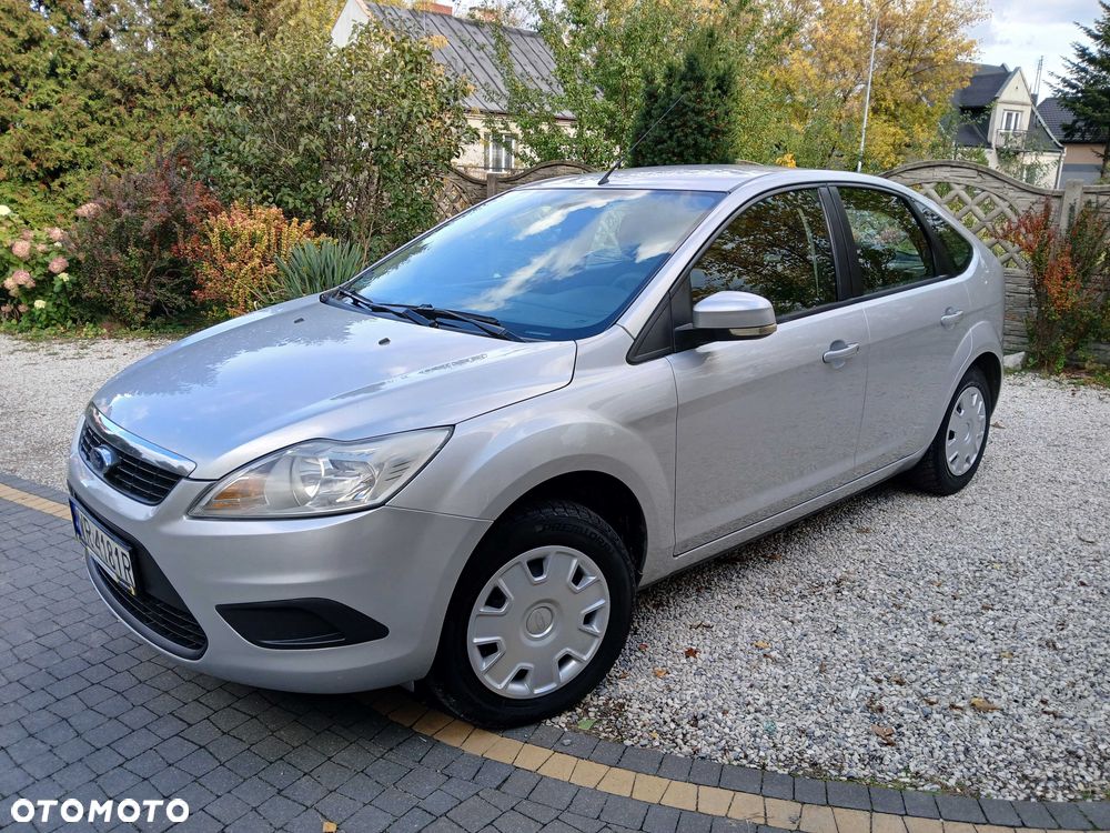 Ford Focus 2010 photo 2