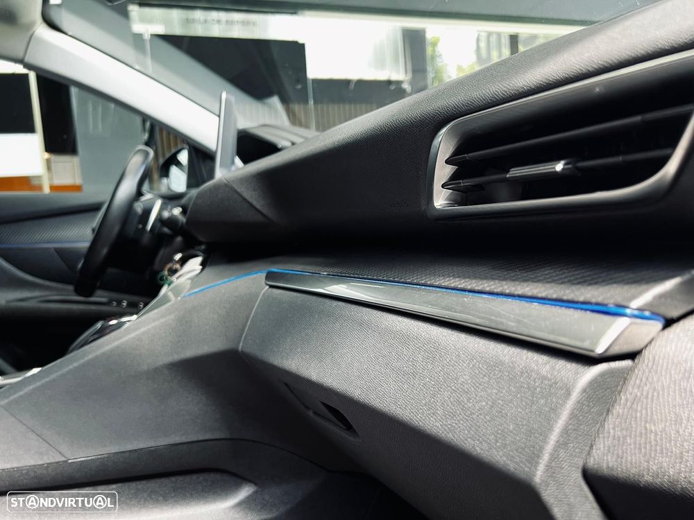 Peugeot 3008 1.5 BlueHDi Allure EAT8 - 35