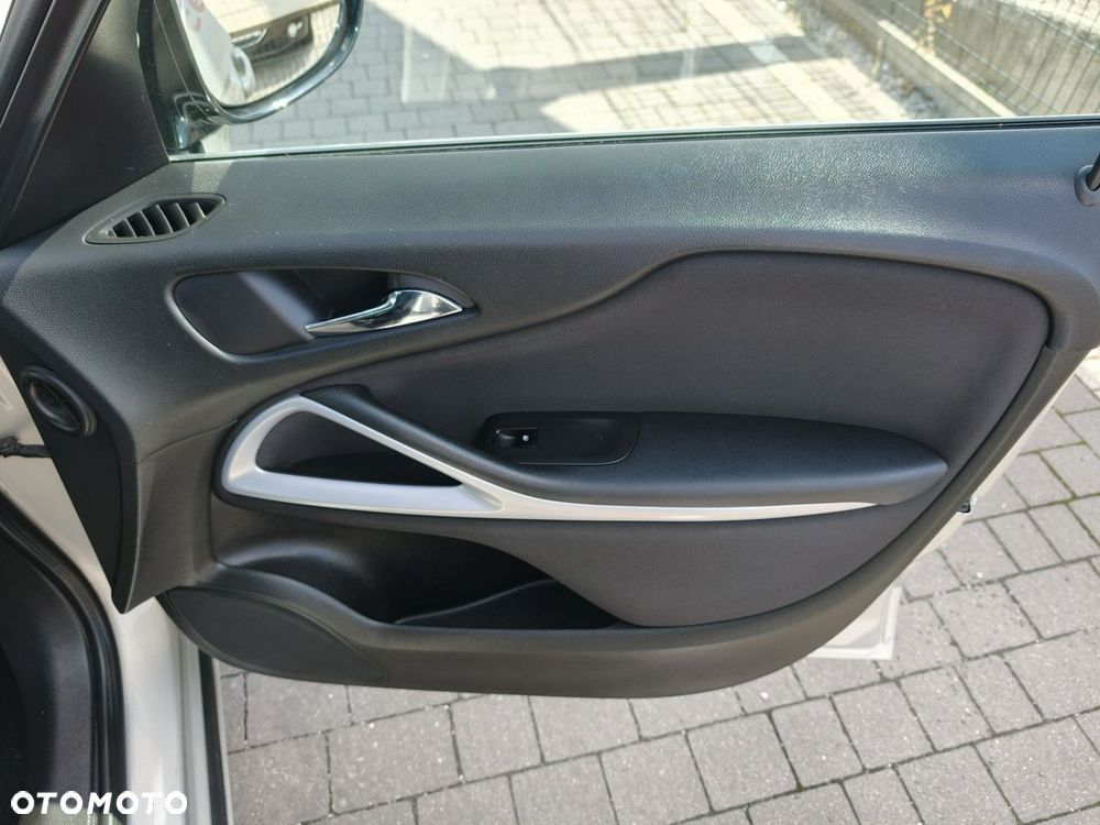 Opel Zafira - 20