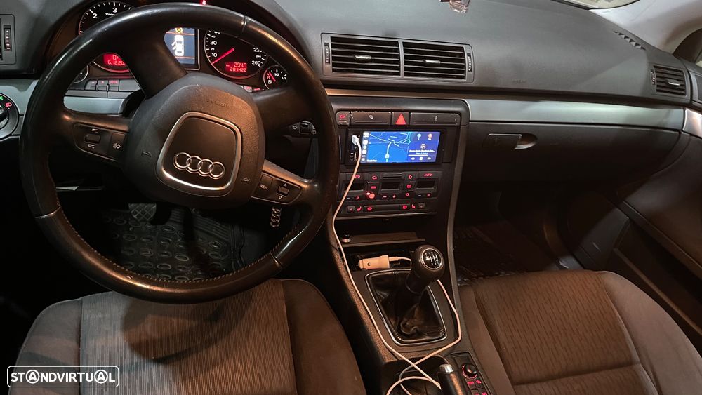 Audi A4 Avant 2.0 TDi - 6