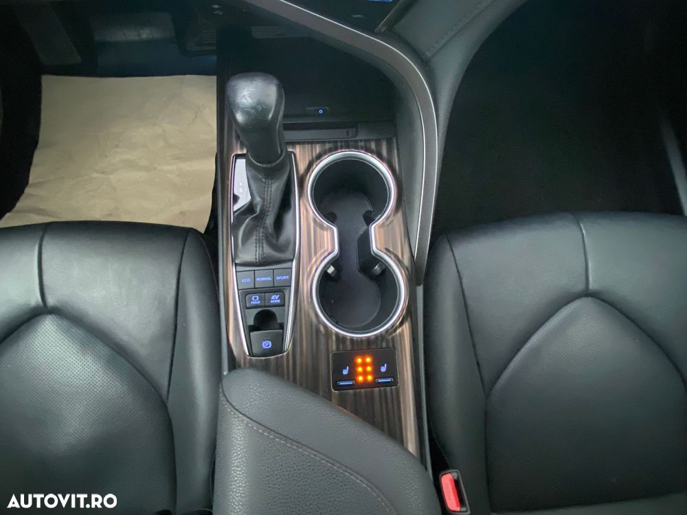 Toyota Camry 2.5 Hybrid Exclusive - 16