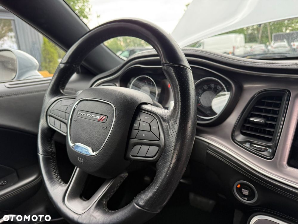 Dodge Challenger 5.7 R/T - 16
