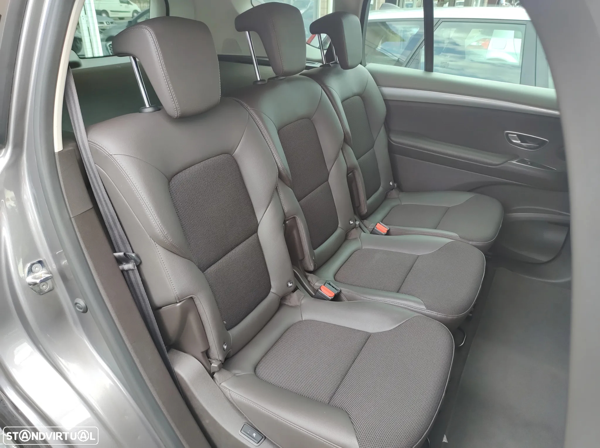 Renault Espace 1.6 dCi Zen - 16