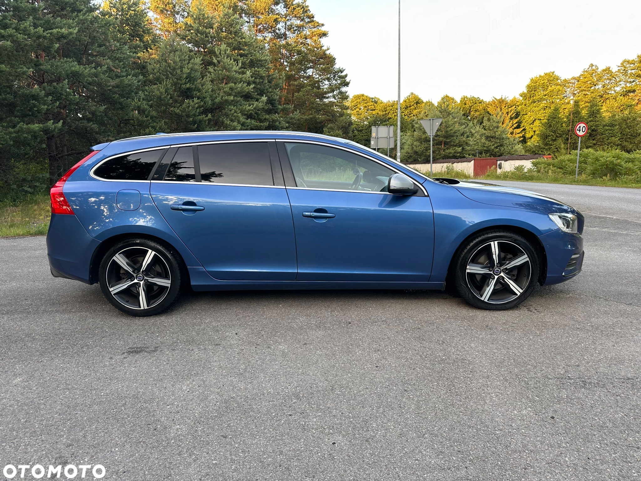 Volvo V60 D4 Drive-E R-Design Momentum - 14