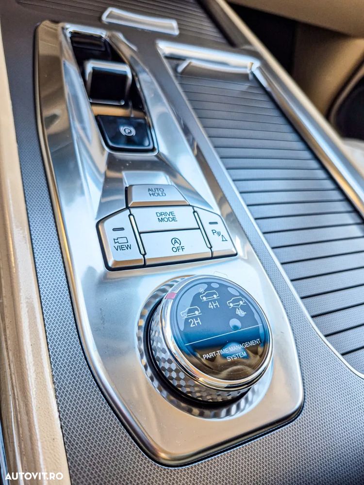 KG Mobility Rexton - 11