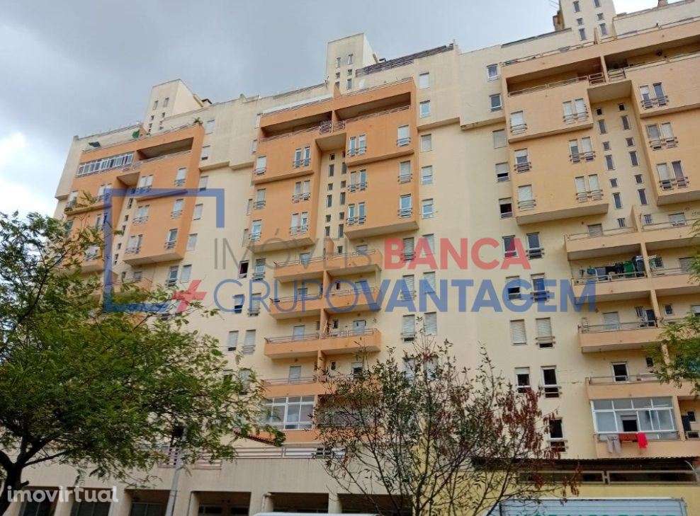 Apartamento T3 no 10º Andar com Elevador  Carregado, Alenquer - Grande imagem: 3/4